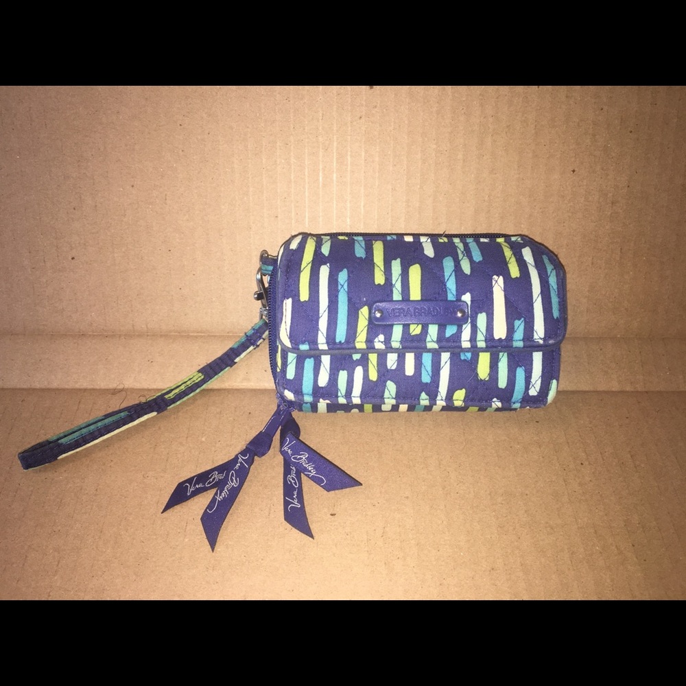 Vera Bradley Wallet - Can be cross body